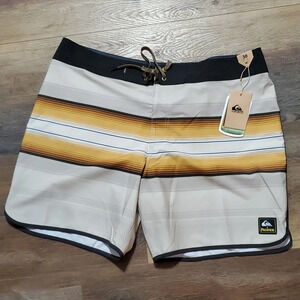 Quiksilver highline nwt striped surf silk hybrid shorts trunks